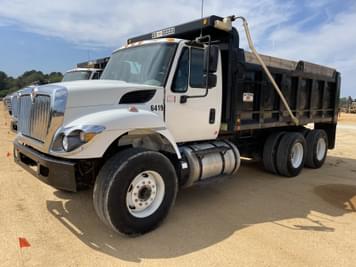 Main image International 7400