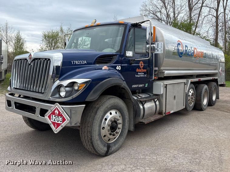 2017 International 7500 Equipment Image0
