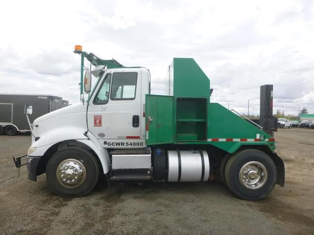 Image of International 8600 equipment image 4