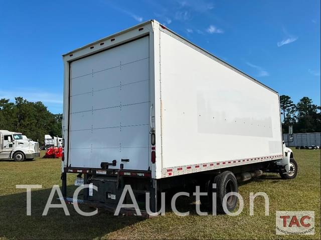 Image of International Durastar 4300 equipment image 4