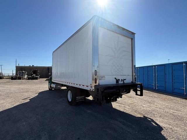 Image of International Durastar 4300 equipment image 4