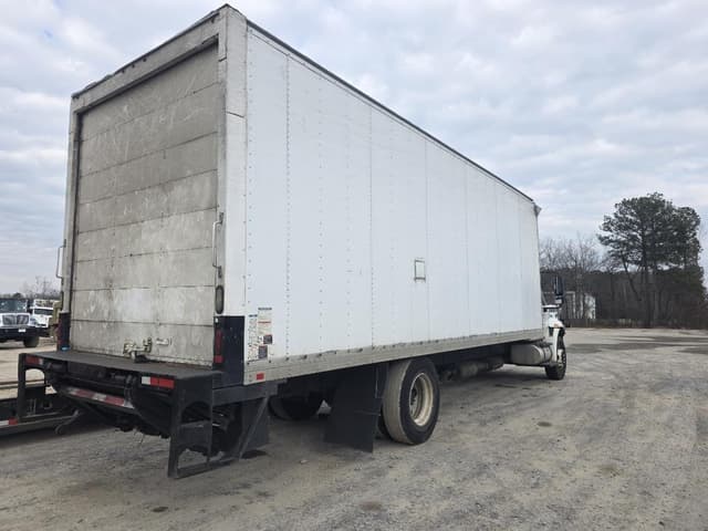 Image of International Durastar 4300 equipment image 4