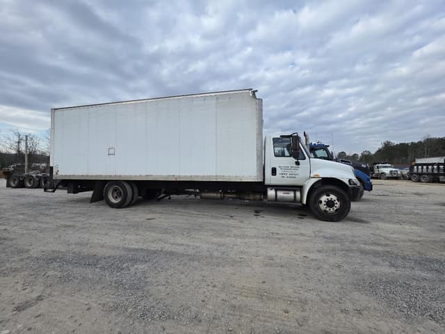 Image of International Durastar 4300 equipment image 3