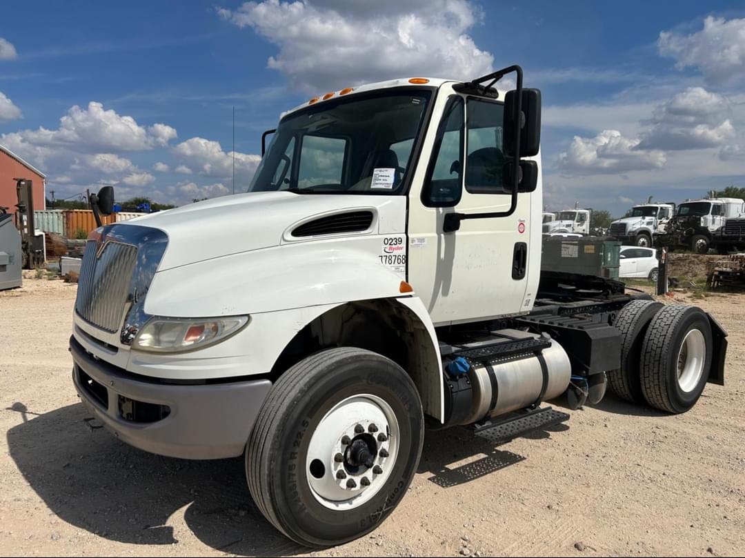 Image of International DuraStar 4400 Primary image