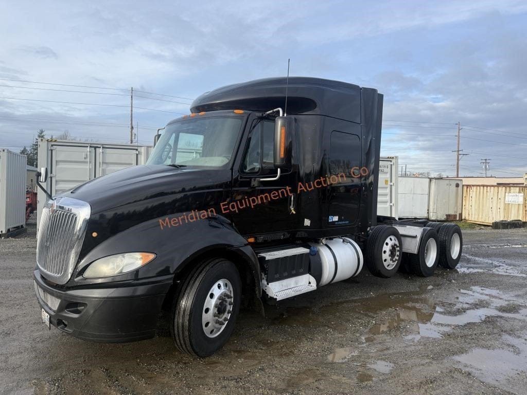 2017 International ProStar+ 113 Equipment Image0