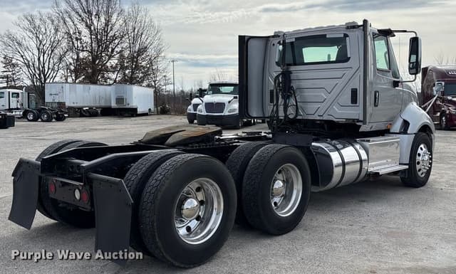 Image of International Prostar Plus equipment image 4