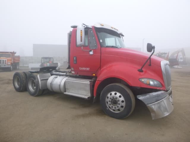 Image of International ProStar Plus 122 equipment image 1