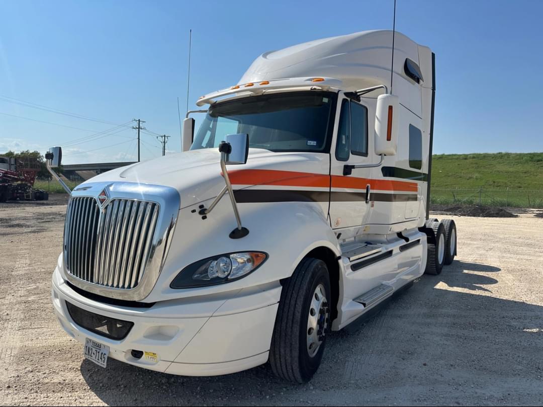 Image of International ProStar Plus 122 Primary image