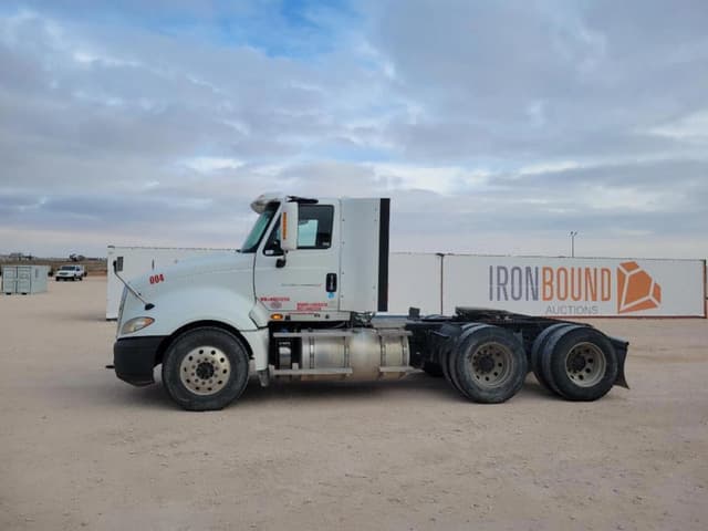 Image of International Prostar Plus equipment image 1