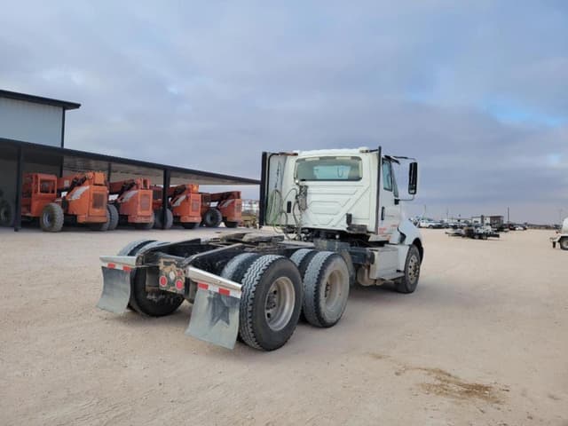 Image of International Prostar Plus equipment image 4