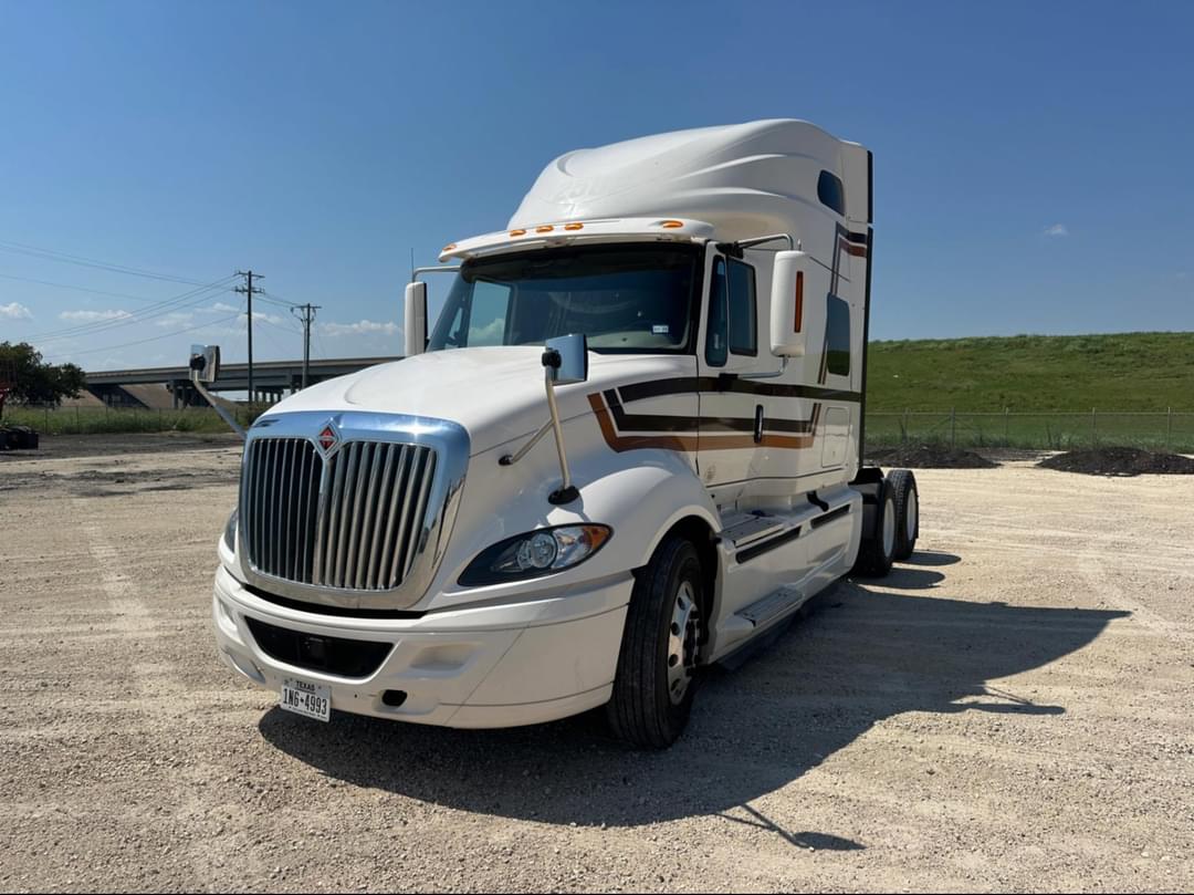 Image of International ProStar Plus 122 Primary image