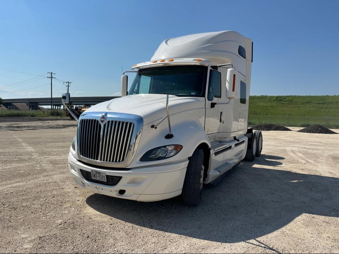 Image of International ProStar Plus 122 Primary image
