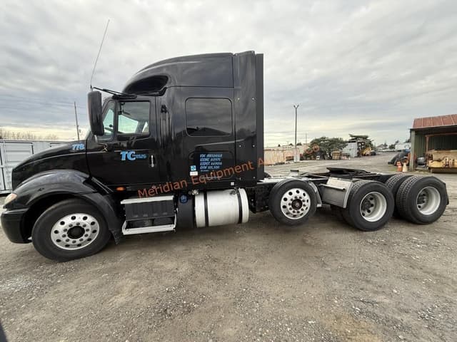 Image of International ProStar+ 113 equipment image 1