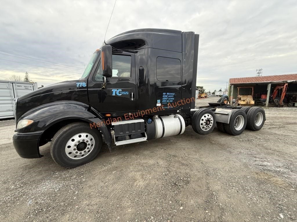 2017 International ProStar+ 113 Equipment Image0