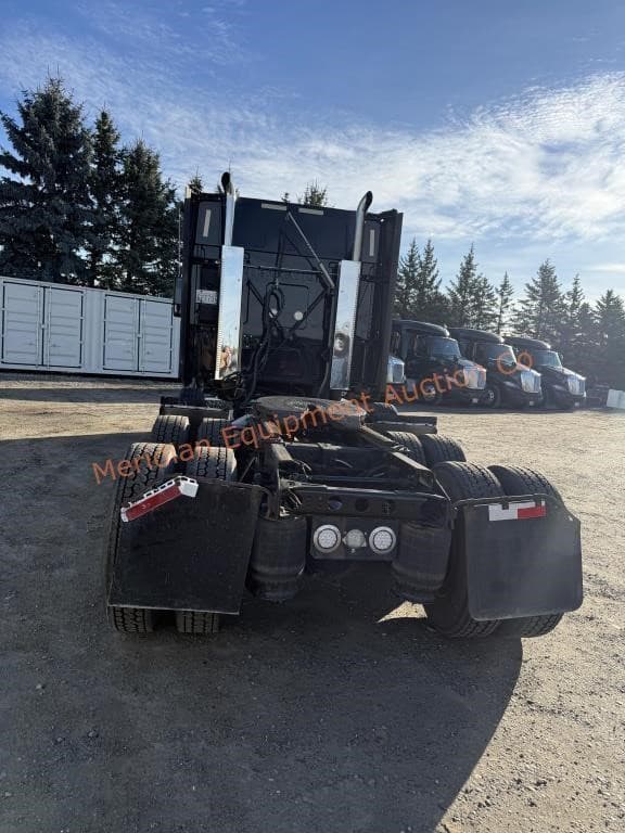 Image of International ProStar+ 113 equipment image 3