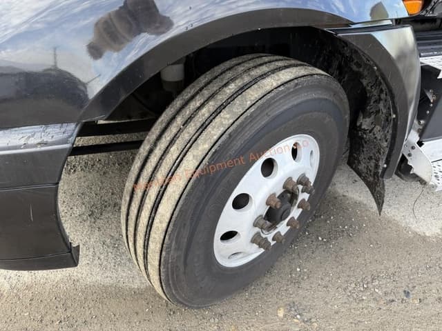 Image of International ProStar+ 113 equipment image 4