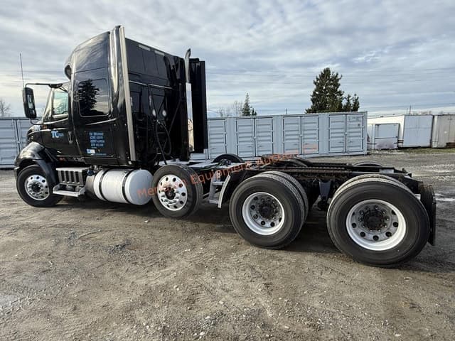 Image of International ProStar+ 113 equipment image 2