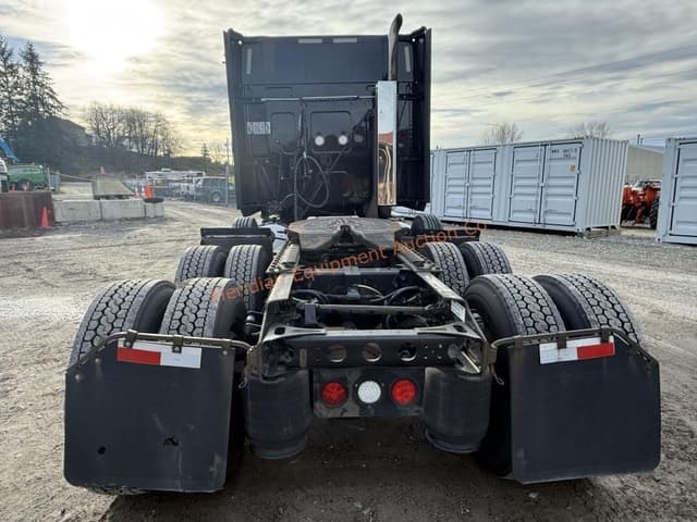 Image of International ProStar+ 113 equipment image 4