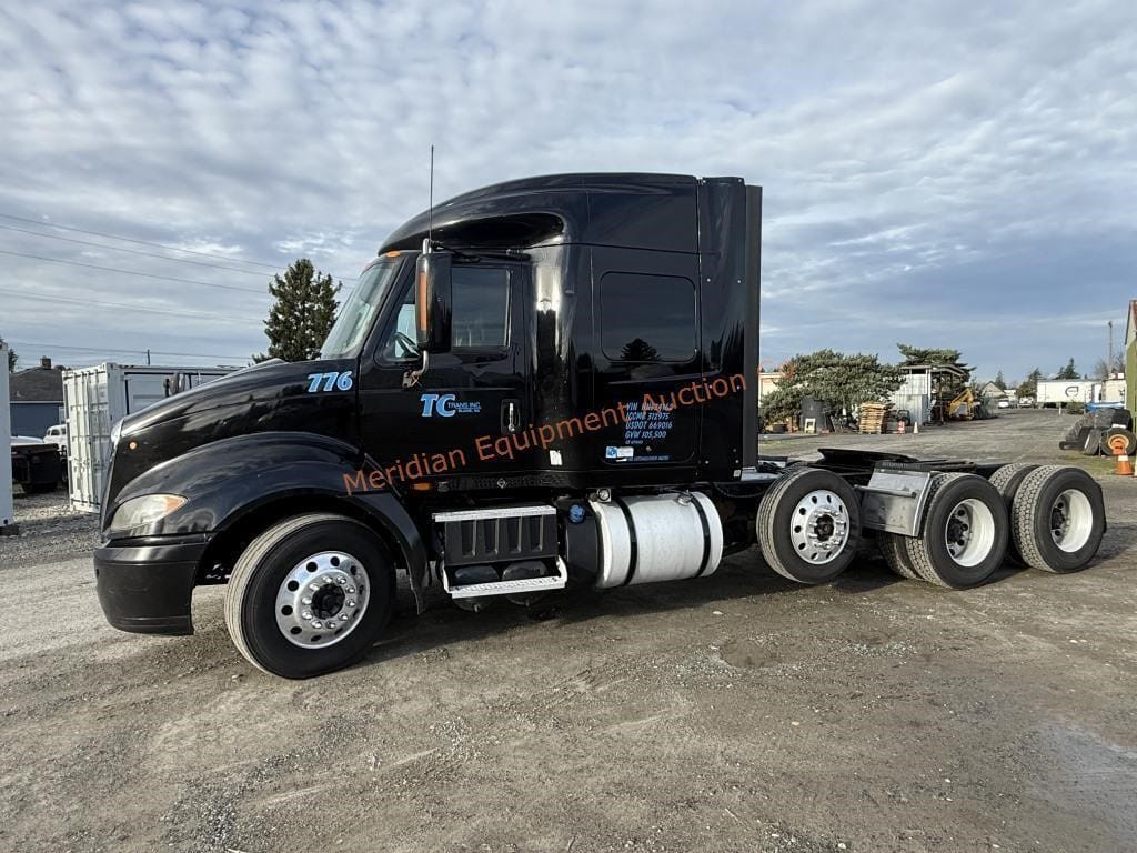 2017 International ProStar+ 113 Equipment Image0