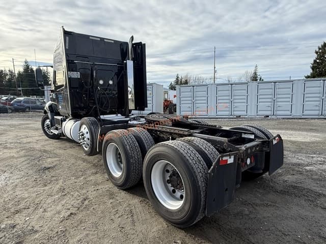 Image of International ProStar+ 113 equipment image 3