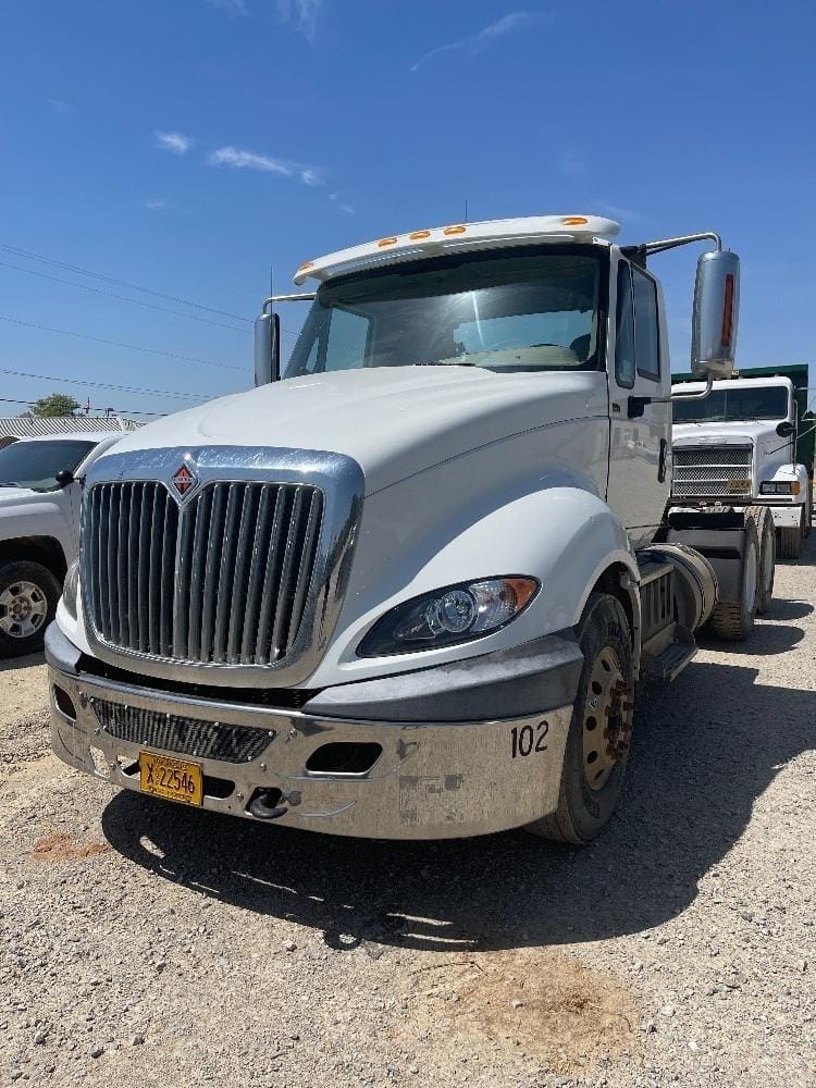 Main image International ProStar Plus 122