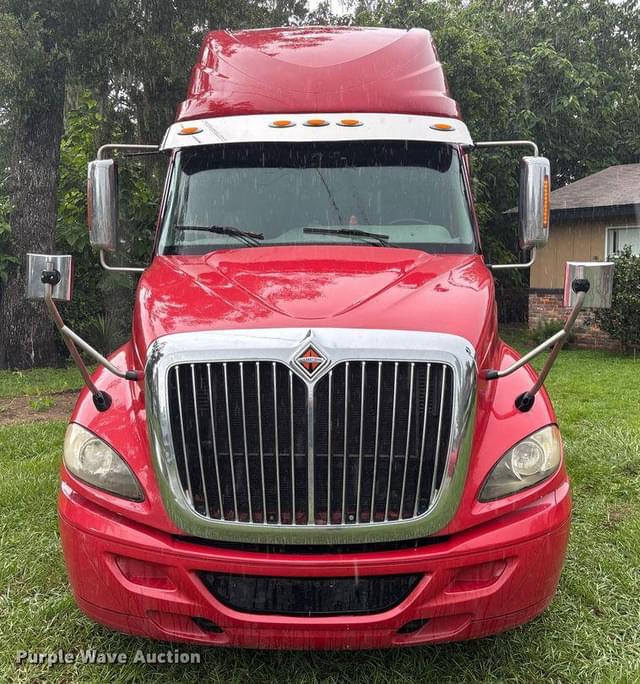 Image of International ProStar Plus 122 equipment image 1
