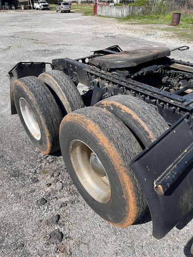 Image of International ProStar equipment image 4