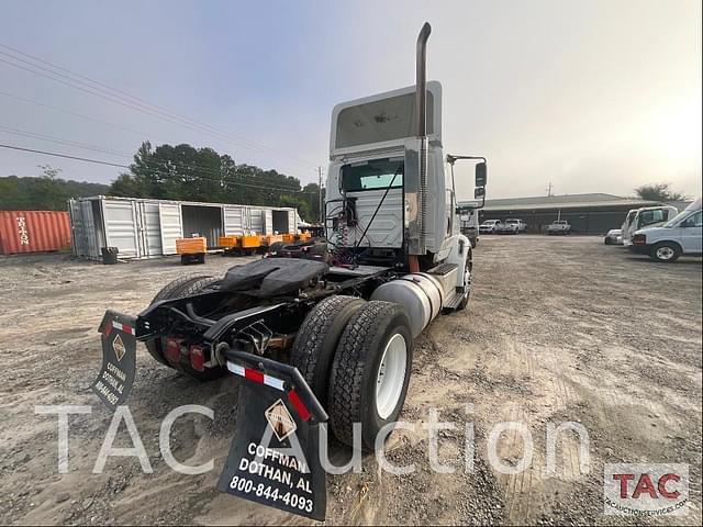 Image of International  Transtar 8600 equipment image 4