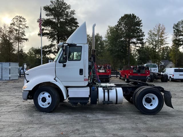 Image of International  Transtar 8600 equipment image 2