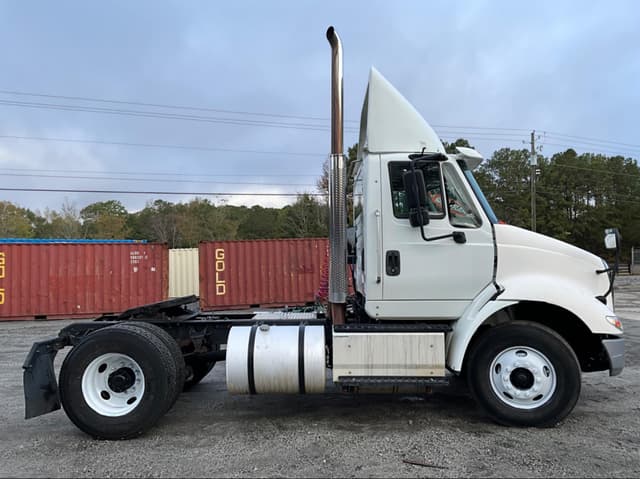 Image of International  Transtar 8600 equipment image 4