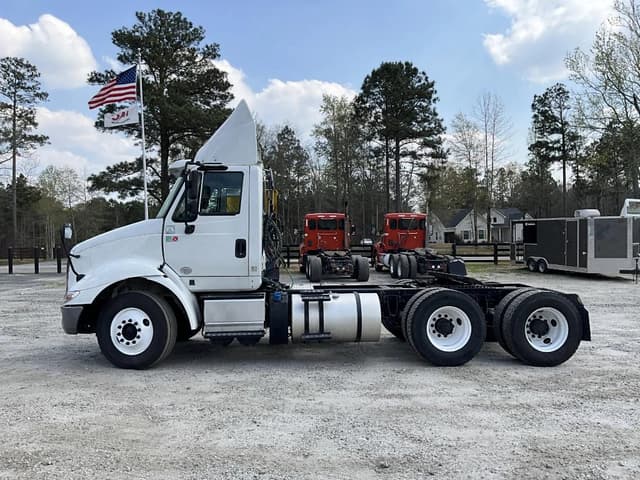 Image of International Transtar 8600 equipment image 1