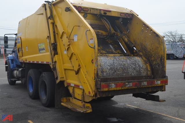 Image of International Workstar 7500 equipment image 1