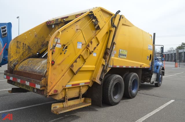 Image of International Workstar 7500 equipment image 2