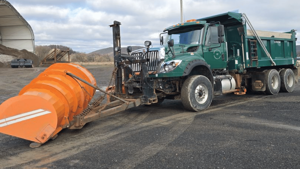 2017 International WorkStar 7600 Equipment Image0