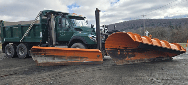 Image of International WorkStar 7600 equipment image 1