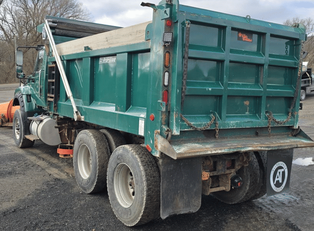 Image of International WorkStar 7600 equipment image 2