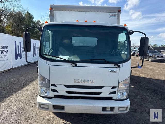 Image of Isuzu NPR equipment image 1