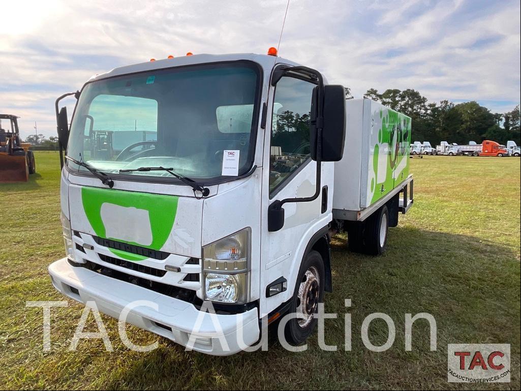 Image of Isuzu NPR Primary image