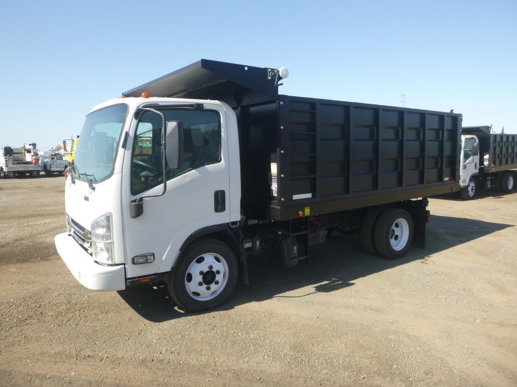 Image of Isuzu NQR Primary image