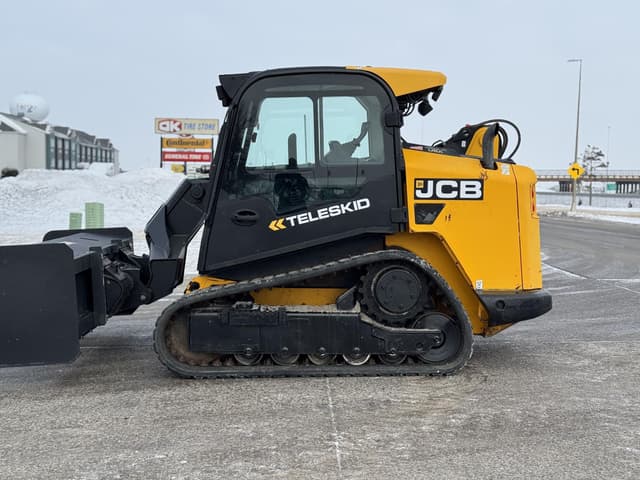 Image of JCB 3TS-8T equipment image 2
