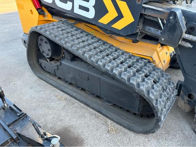 Image of JCB 3TS-8T equipment image 2