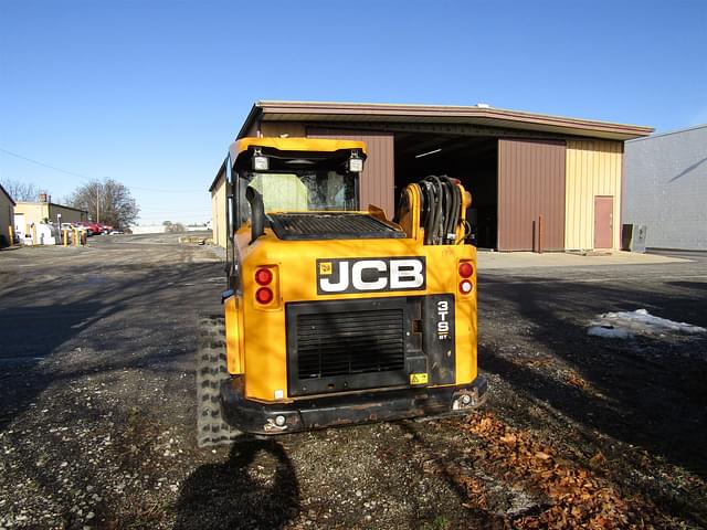 Image of JCB 3TS-8T equipment image 4