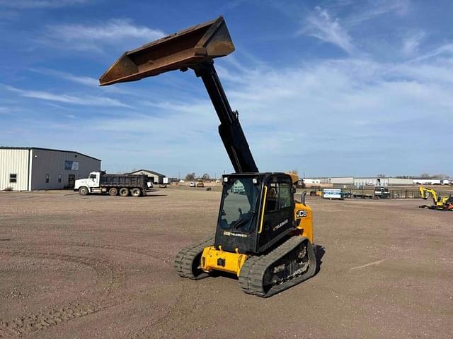 Image of JCB 3TS-8T equipment image 4