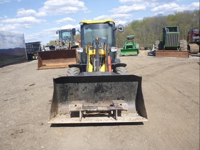 Image of JCB 407 equipment image 1