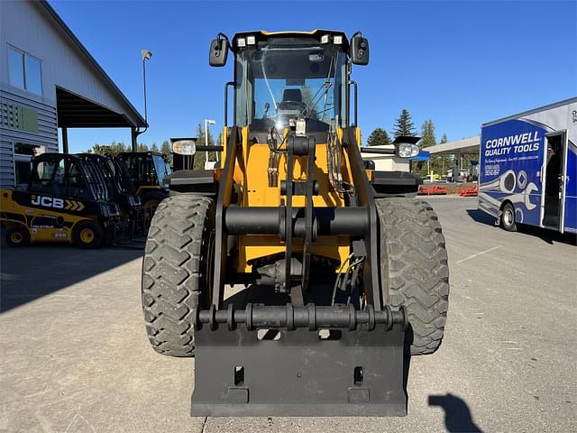 Image of JCB 427 Agri equipment image 2