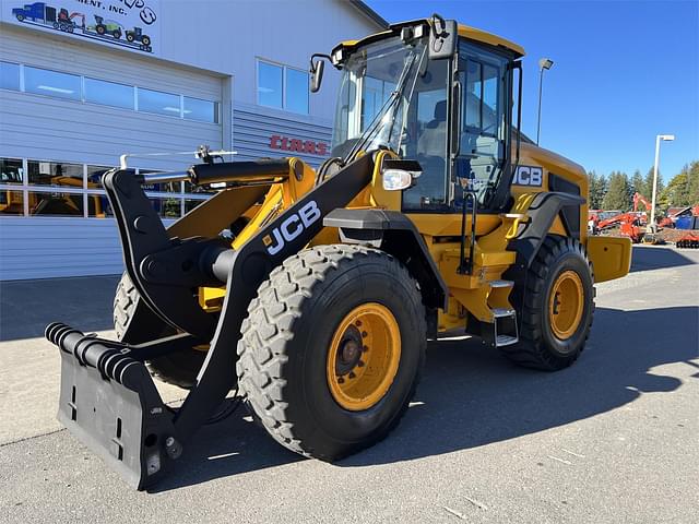 Image of JCB 427 Agri equipment image 1