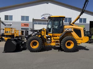 2017 JCB 427ZX Image
