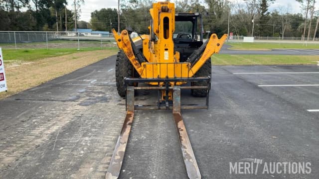 Image of JCB 510-56 equipment image 1