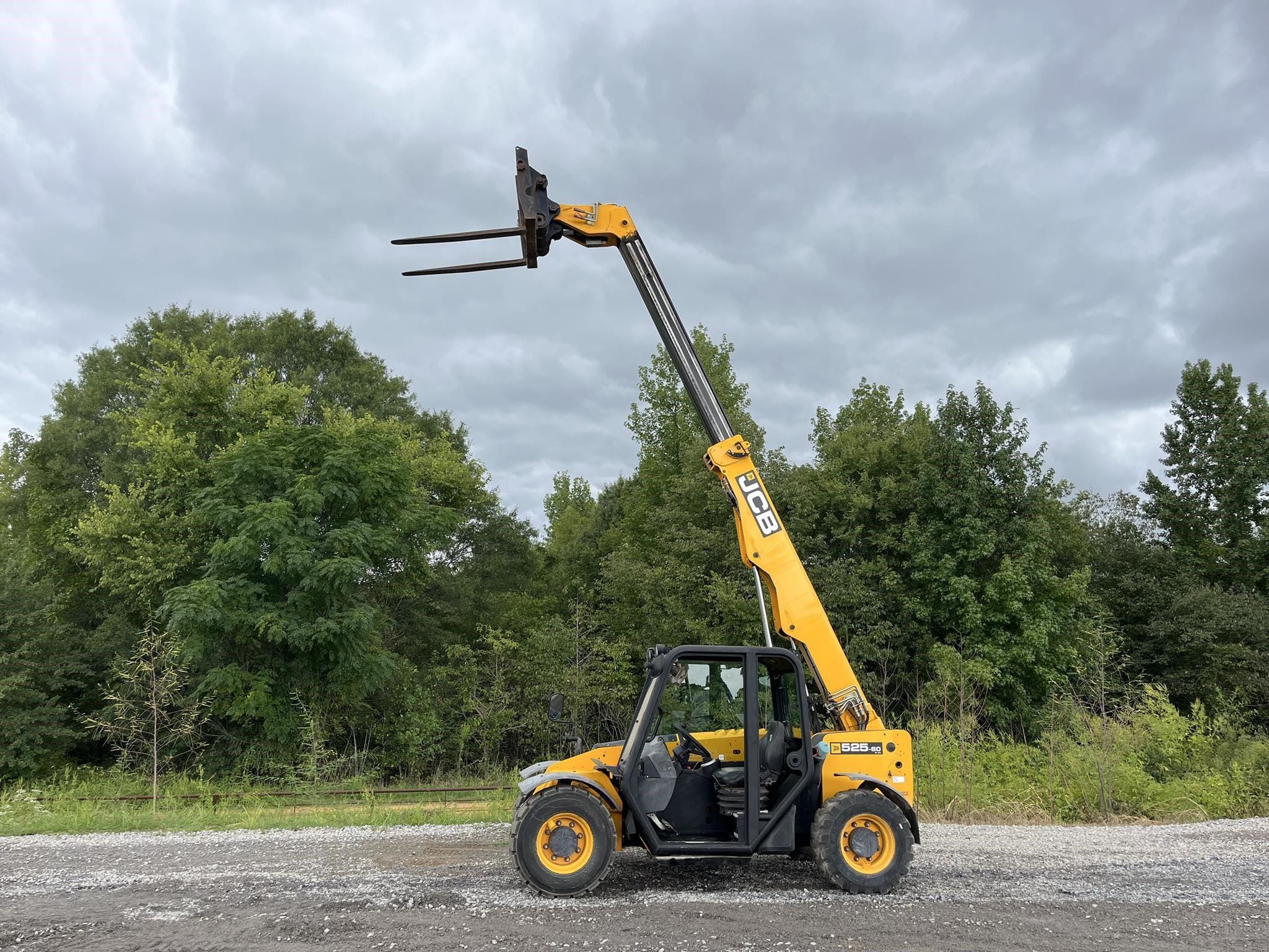 Main image JCB 525-60