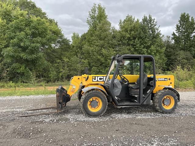 Image of JCB 525-60 equipment image 2